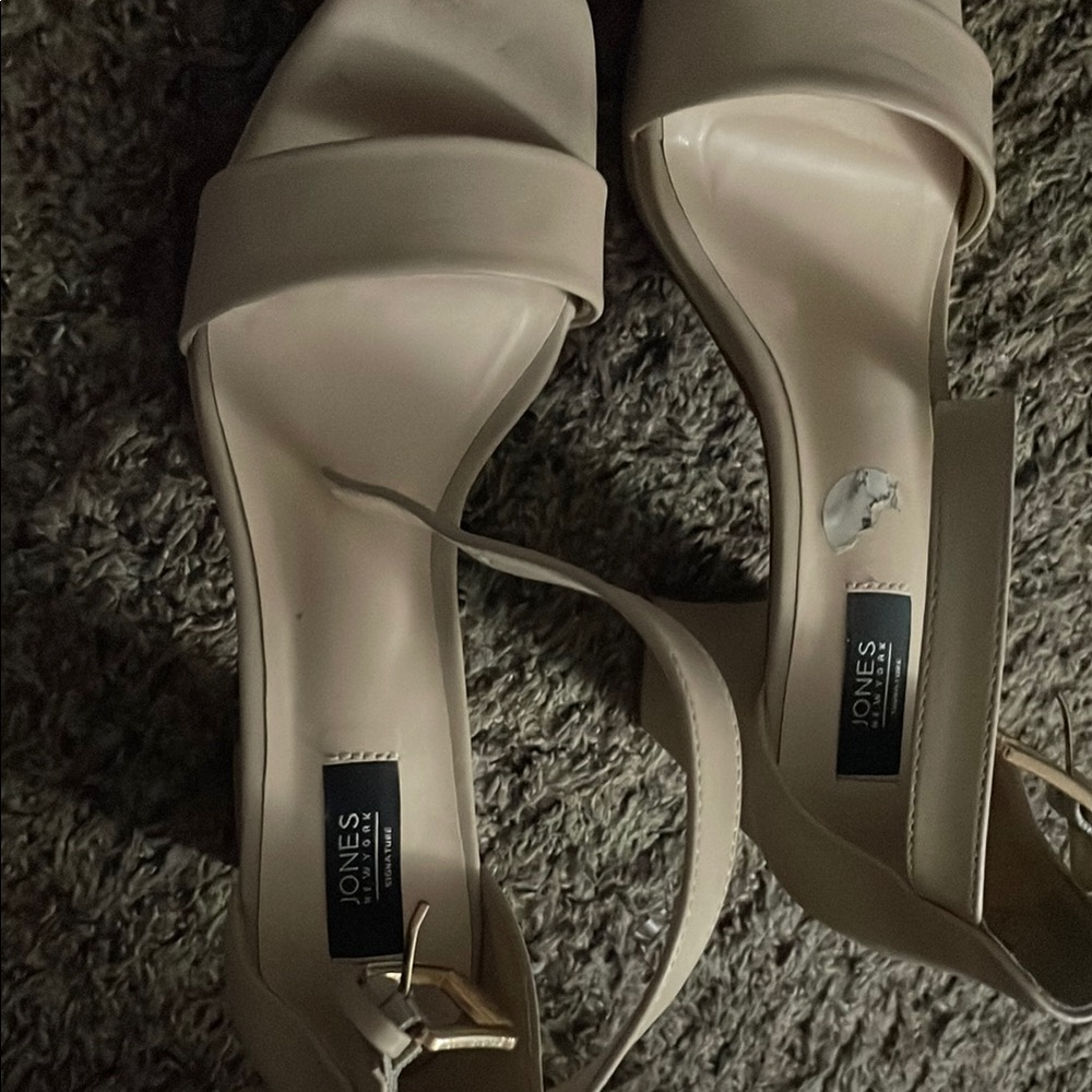 Jones New York Women's Beige Sandals